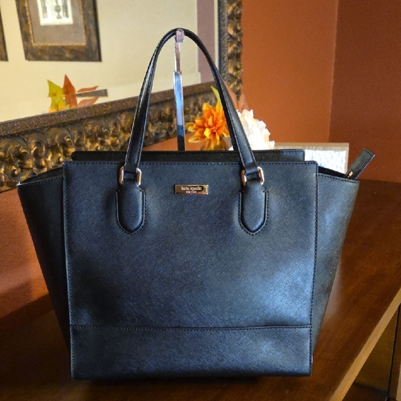 kate spade Handbags - Kate Spade Laurel Way Hadlee Satchel